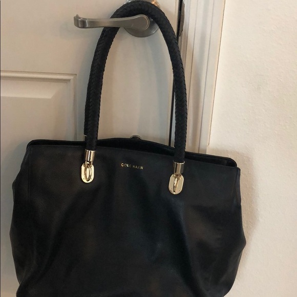 Black Cole Haan handbag. - Picture 4 of 4
